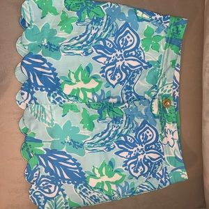 Colette scallop hem skort